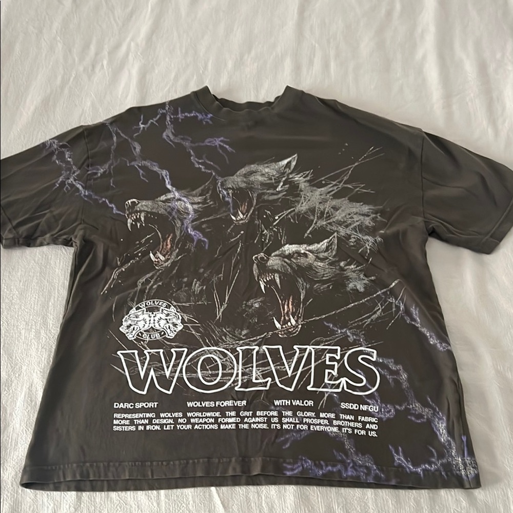 Graphic Wolves T-Shirt